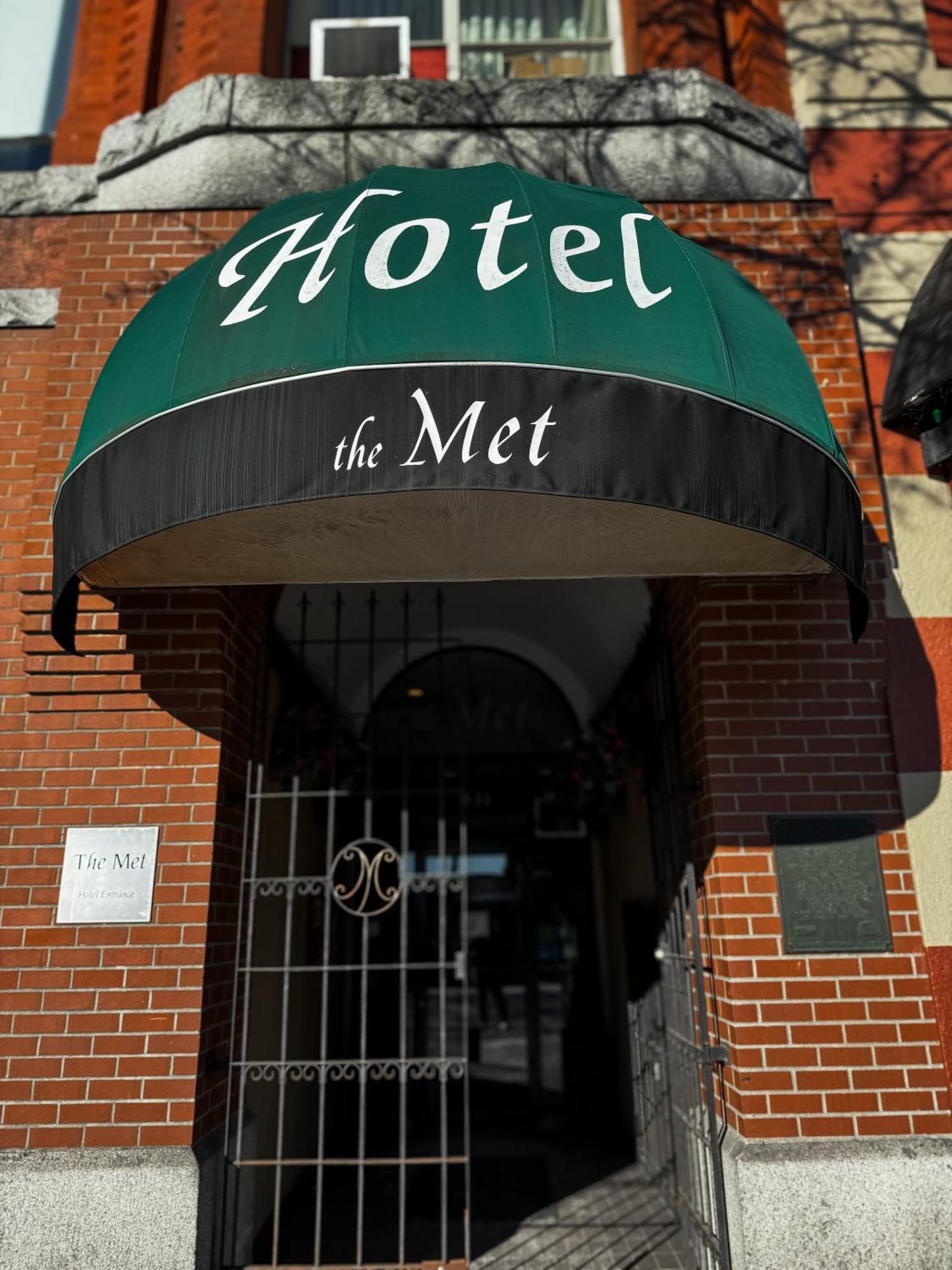 The Met Hotel Нью-Вестмінстер Екстер'єр фото