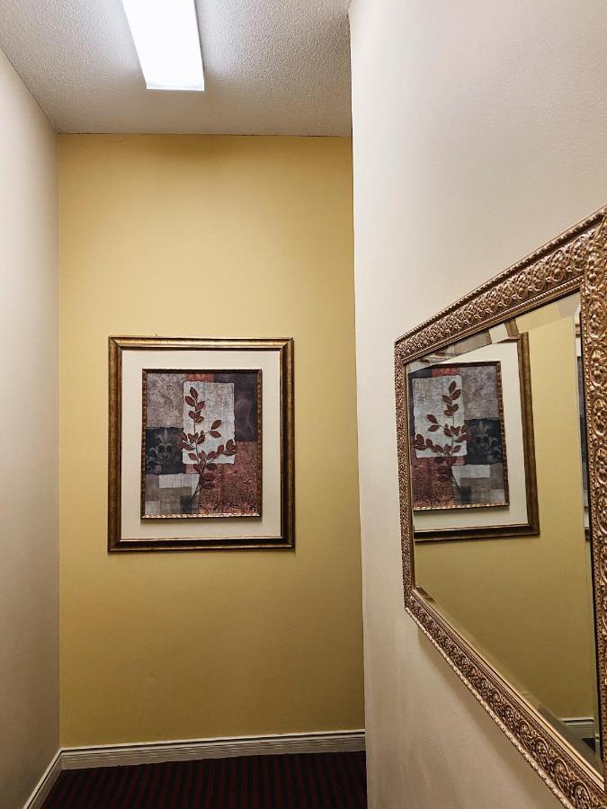 The Met Hotel Нью-Вестмінстер Екстер'єр фото